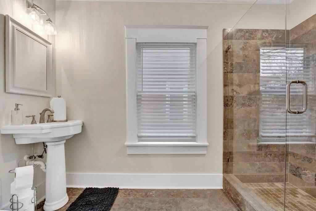 The Victorian - Elegant 3Br Home Near Overton 멤피스 외부 사진